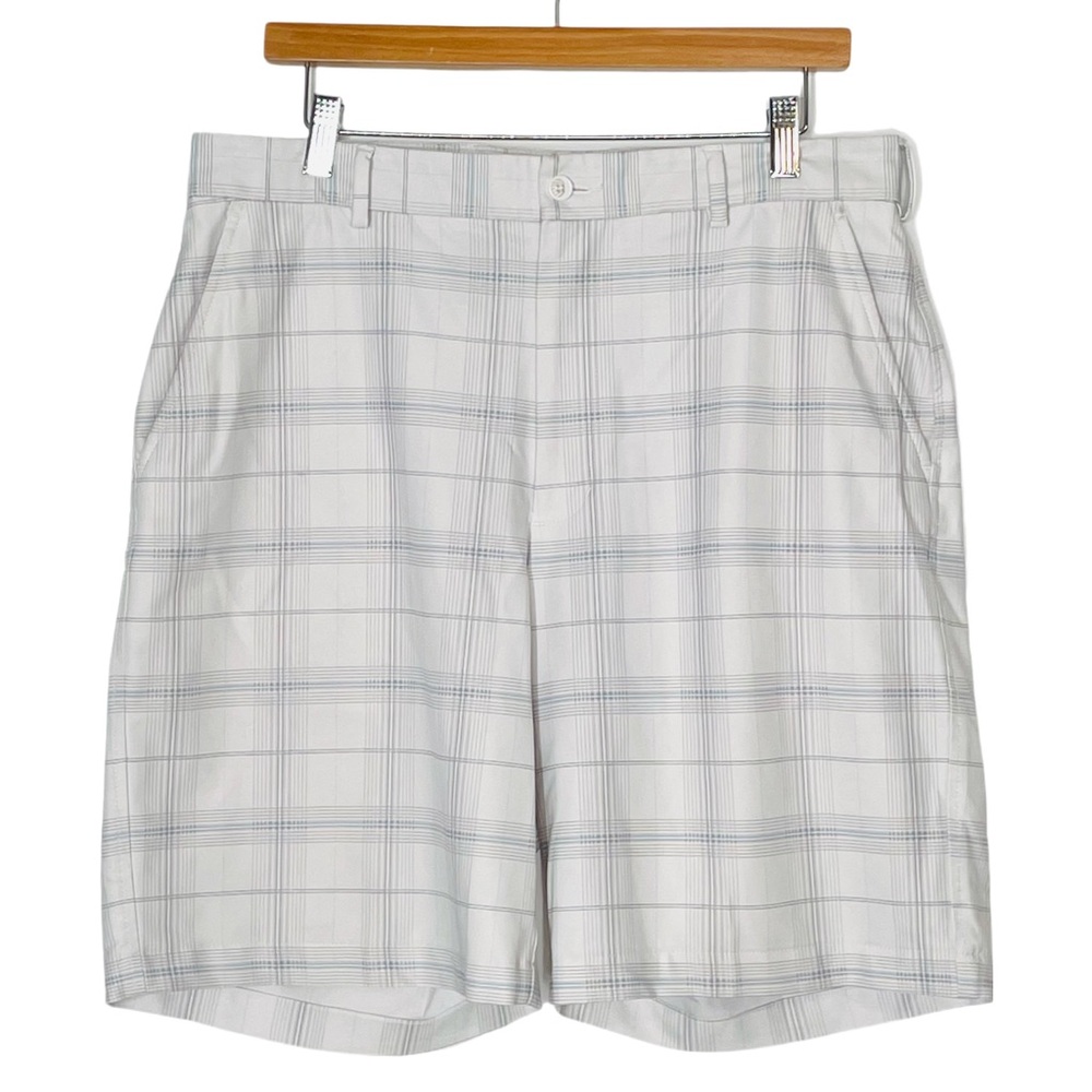 Pebble Beach Performance Mens White and Gray Plaid Golf Shorts 9” Inseam Size 34